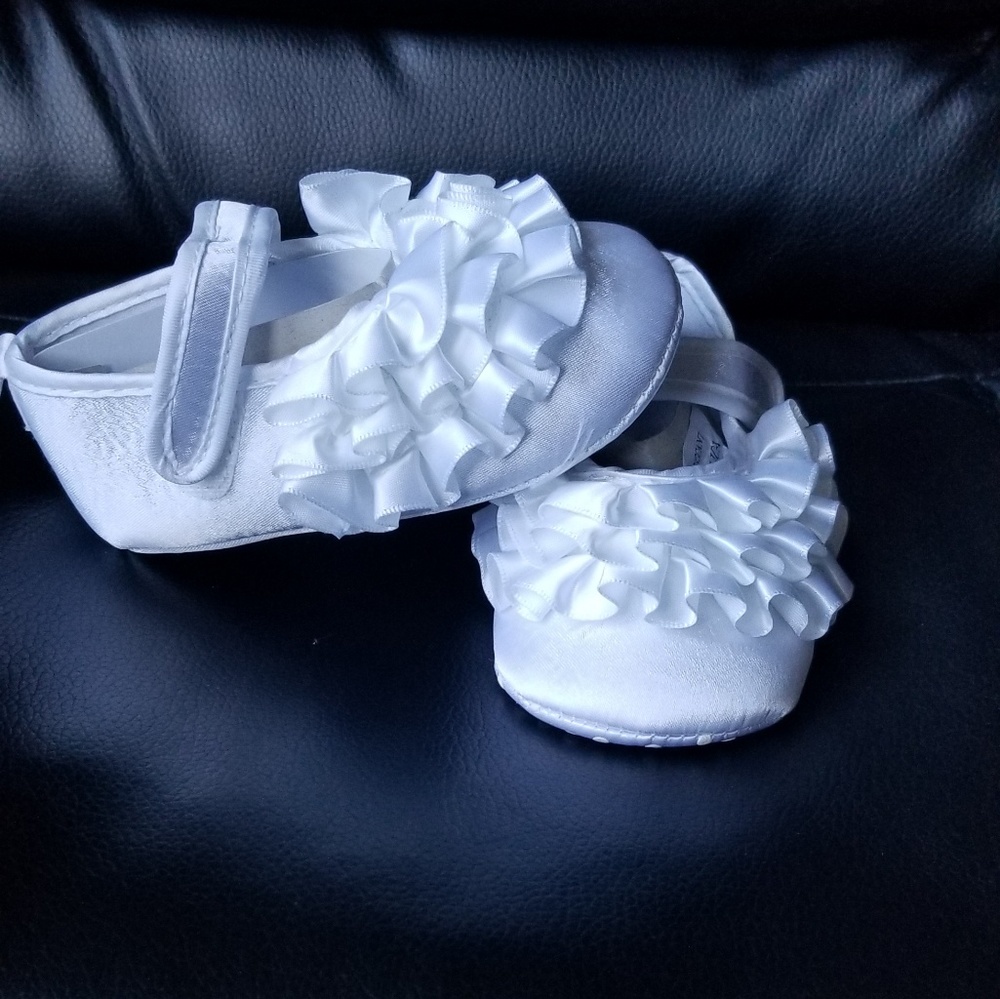 NWOT-Platinum baby's 1st Walker pleated shoes